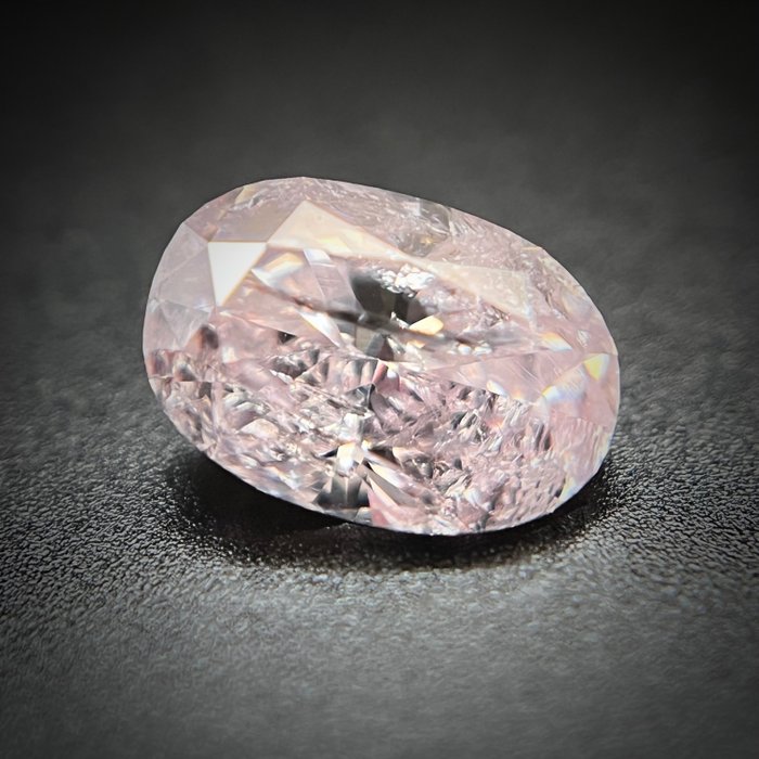 1 pcs Diamant - 0.56 ct - Oval - fancy lys pink - I2