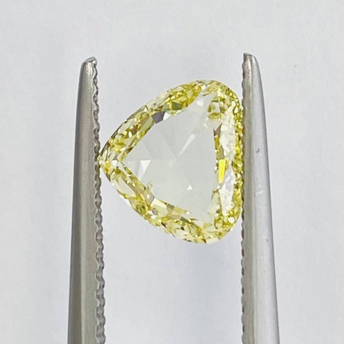 1 pcs Diamant  (Naturfarvet)  - 1.00 ct - Hjerte - Fancy light Gul - SI2 - Gemological Institute of America (GIA) - Antik hjerte snit