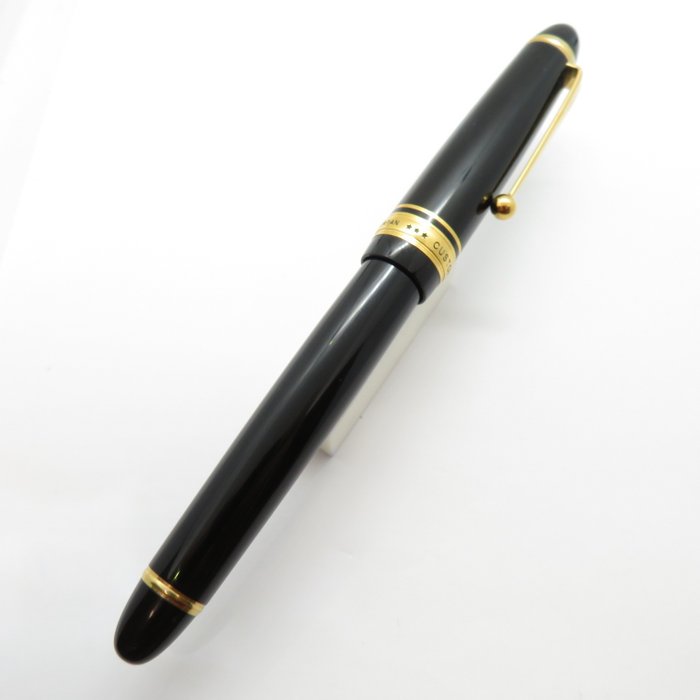 Pilot - Custom 743 (black) - 14K gold #15 nib (F) - Fyldepen