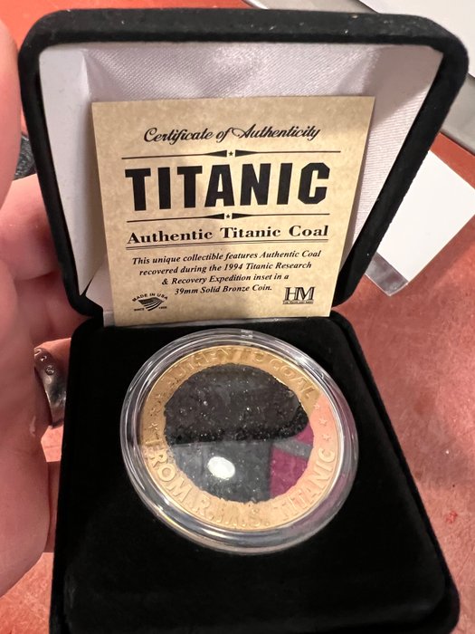 Förenta staterna. Medal 1994 "With Authentic Titanic Coal"