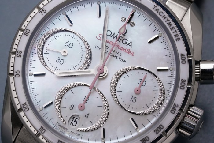 Omega - Speedmaster Co-Axial Chronograph  MOP Dial - 324.30.38.50.55.001 - Kvinder - 2011-nu