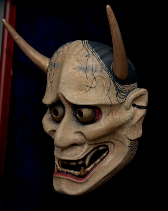 JAPAN Wooden Noh Mask of Hannya 能面 般若 (with mask bag) - Skulptur Træ - Japan