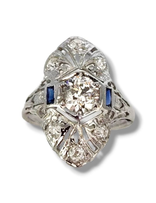 Ring - 18 kraat Hvidguld, Smuk Art Deco 18K hvidguld, diamanter og safirring 0,90 karat -  1.00ct. tw. Diamant (Natur)  - Safir