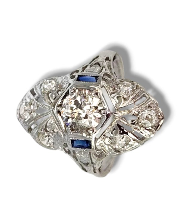 Ring - 18 kraat Hvidguld, Smuk Art Deco 18K hvidguld, diamanter og safirring 0,90 karat -  1.00ct. tw. Diamant (Natur)  - Safir