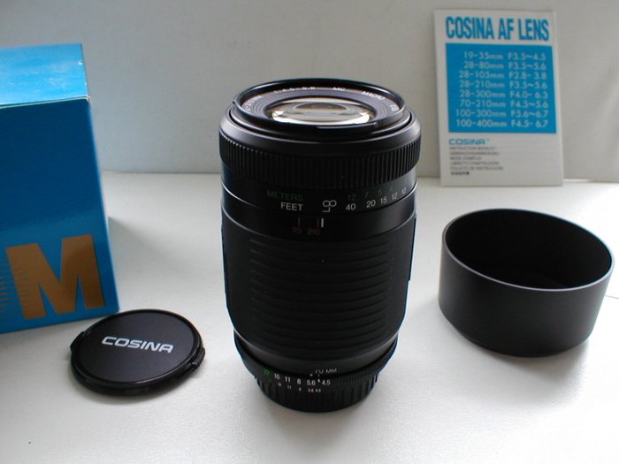 Cosina 70-210mm F/4.5-5.6 MC macro voor Nikon AF Telelinse