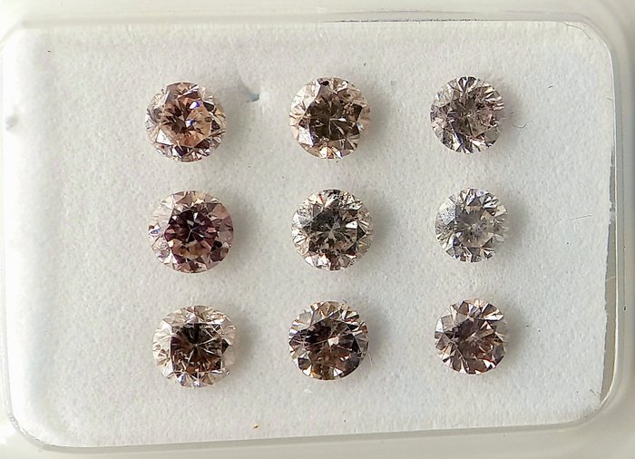 Ingen mindstepris - 9 pcs Diamant  (Naturfarvet)  - 098 ct - Rund - Light Brunlig Lyserød - I1 SI1 - Antwerp Laboratory for Gemstone Testing (ALGT)