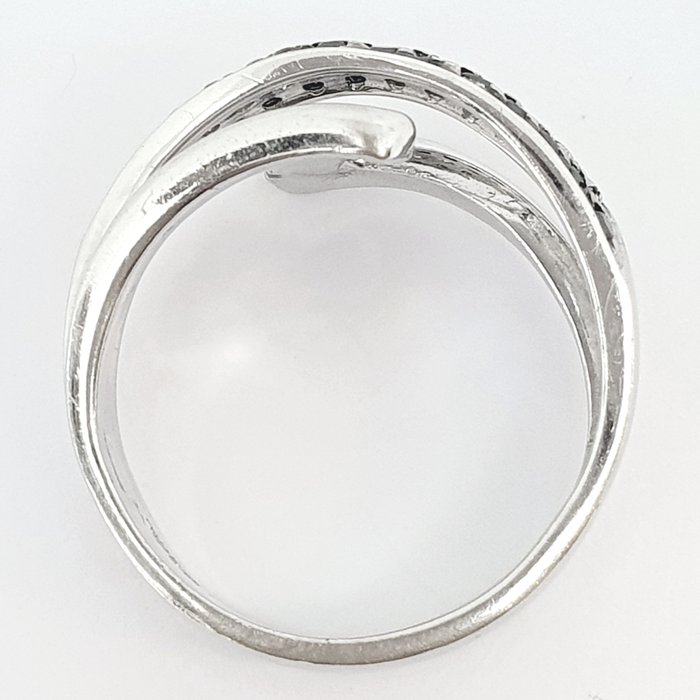 Ring - 18 kraat Hvidguld -  0.63ct. tw. Diamant (Farvebehandlet)  - Diamant