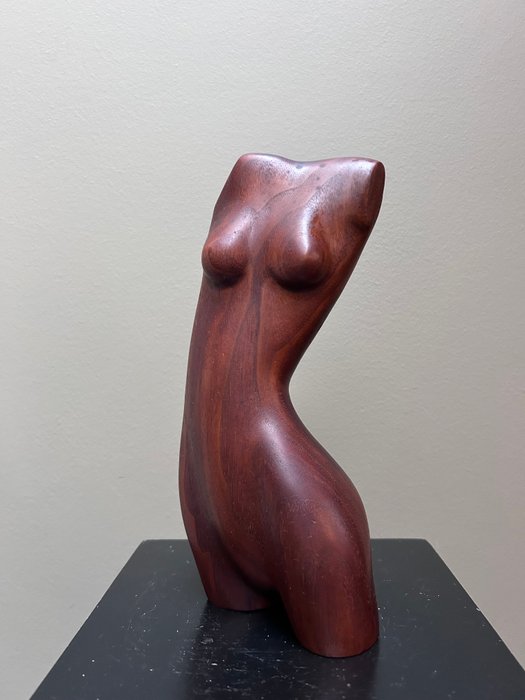 Figur - Skulptur af en nøgen dame - 25,5 cm - Teaktræ - 1965