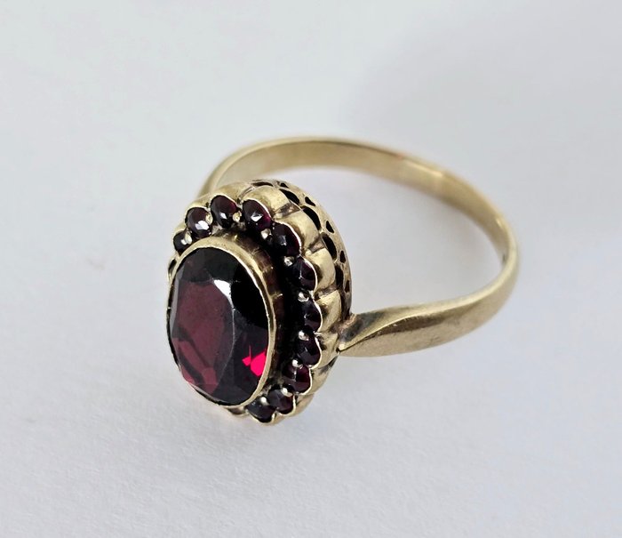 Ingen mindstepris - Ring - 8 karat Gulguld -  8.00ct. tw. Granat - Granat