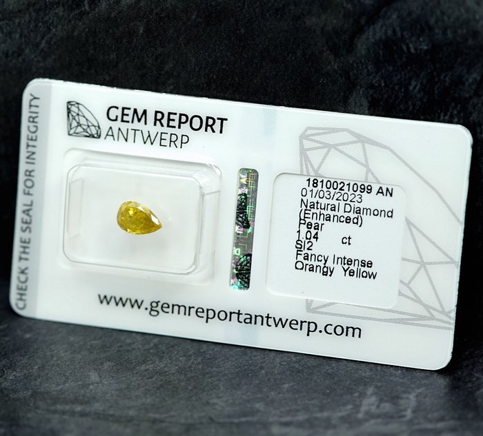 1 pcs Diamant  (Farvebehandlet)  - 1.04 ct - Pære - SI2 - Gem Report Antwerp (GRA)