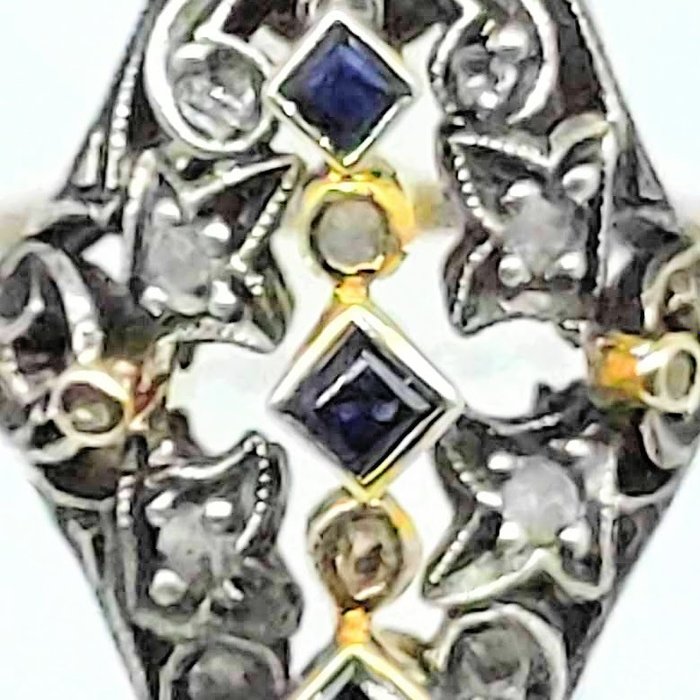 18 kraat Guld - Ring - 008 ct Safir - Diamanter