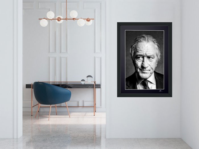 Robert de Niro - Fine Art Photography - Luxury Wooden Framed 70X50 cm - Limited Edition 02 of 30 - Serial ID 16781 - Original Certificate (COA), Hologram Logo Editor and QR Code - 100% New items.