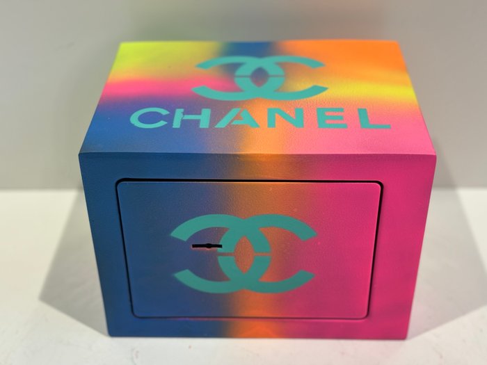 Rob VanMore - Chanel Vault