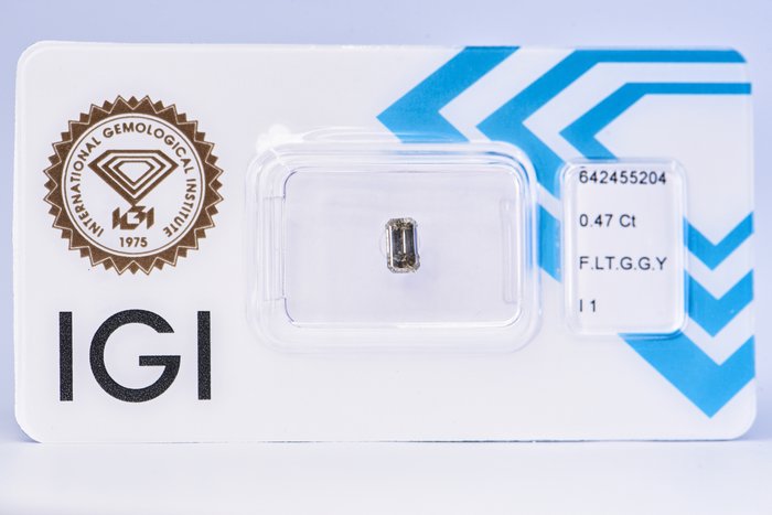 Ingen mindstepris - 1 pcs Diamant  (Naturfarvet)  - 0.47 ct - Smaragd - Fancy light Grå, Grønlig Gul - I1 - International Gemological Institute (IGI)