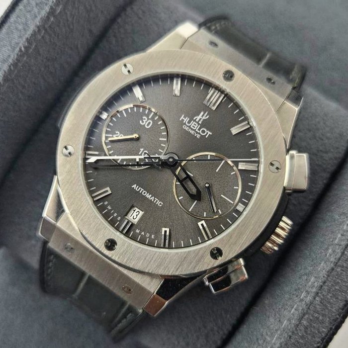 Hublot - Classic Fusion Chronograph Vendome Collection - 521.NX.7070.LR - Mænd - 2011-nu