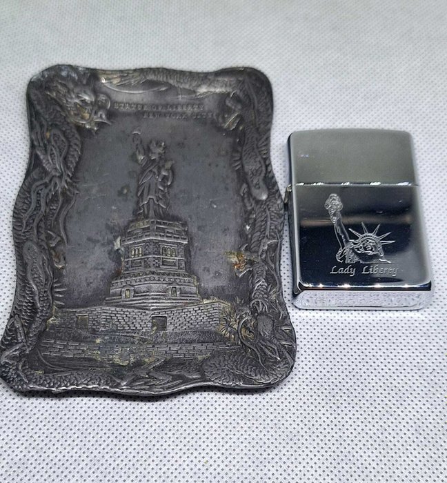 Zippo, Antiguo Cenicero Japones Y Zippo Lady Liberty Año 1995 Mes Marzo - Lighter - Stål -  (2)