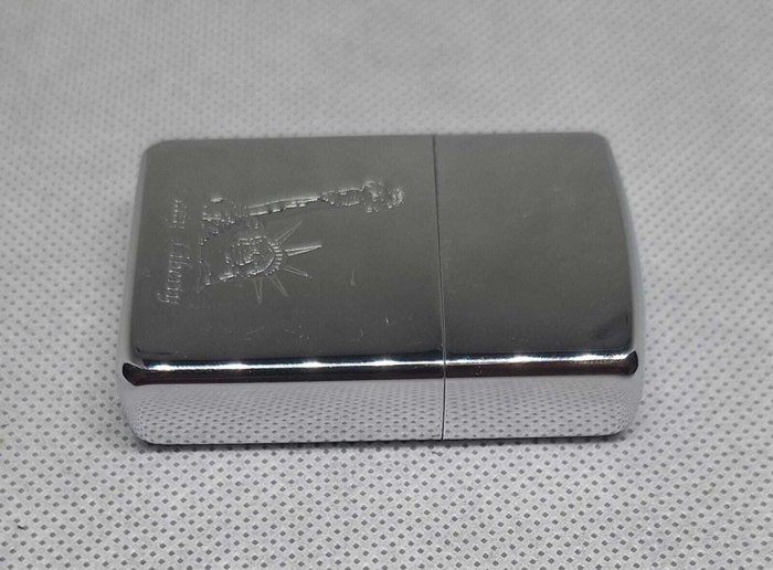 Zippo, Antiguo Cenicero Japones Y Zippo Lady Liberty Año 1995 Mes Marzo - Lighter - Stål -  (2)