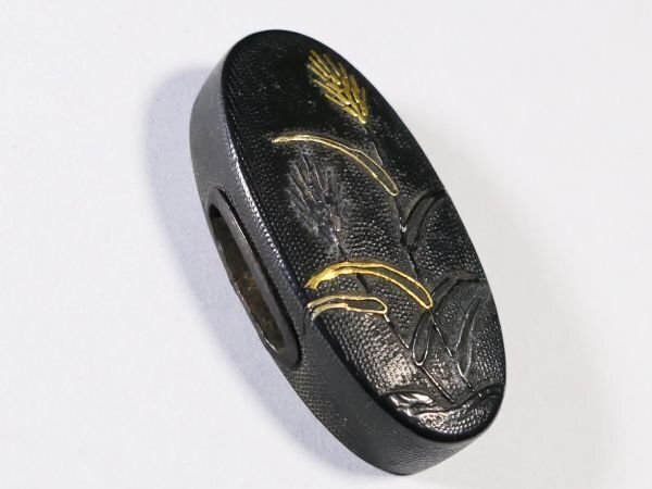 Gå til stil Fuchi-Kashira - Edo-perioden (1600-1868)