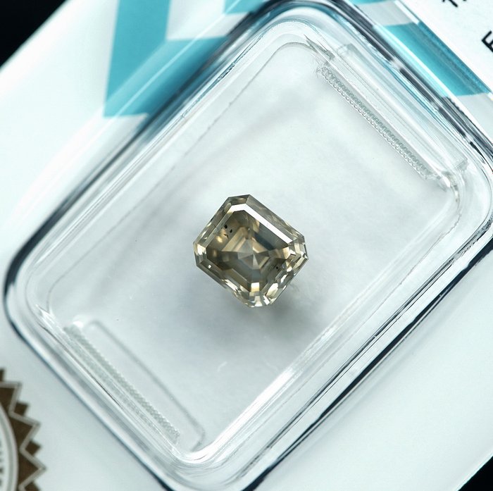 1 pcs Diamant  (Naturfarvet)  - 1.40 ct - Fancy light Grålig Gul - SI2 - International Gemological Institute (IGI)