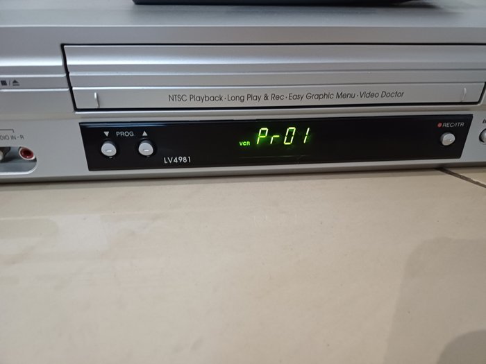 LG LV4981 VHS recorder