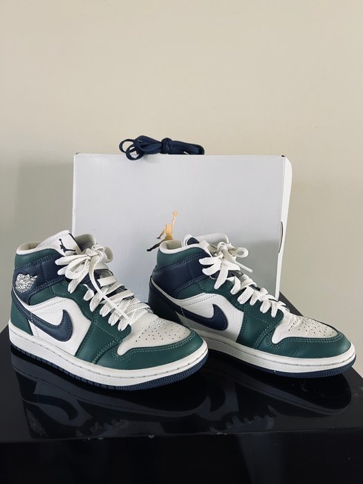 Air Jordan - Sneakers - Størelse: US 5