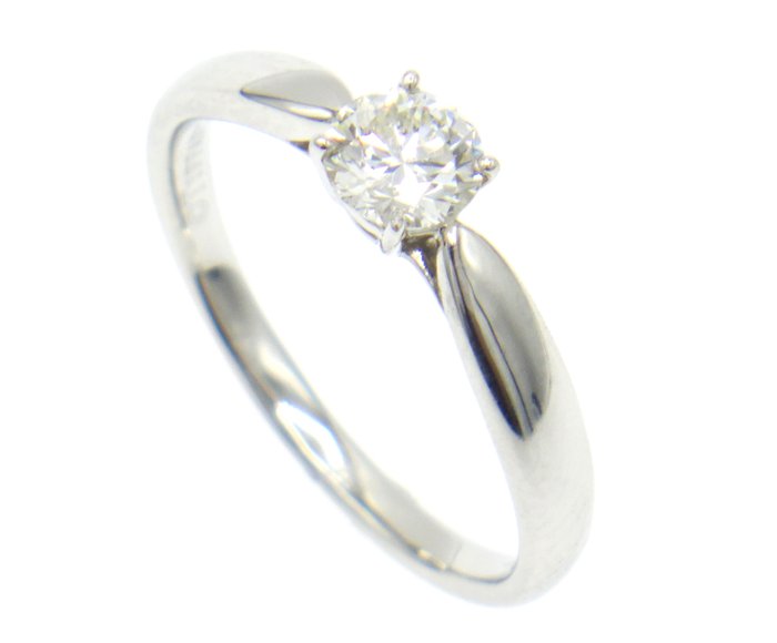 Ingen mindstepris - Tiffany  Co. - Ring - Tiffany Harmony Round Brilliant Engagement Ring Platin