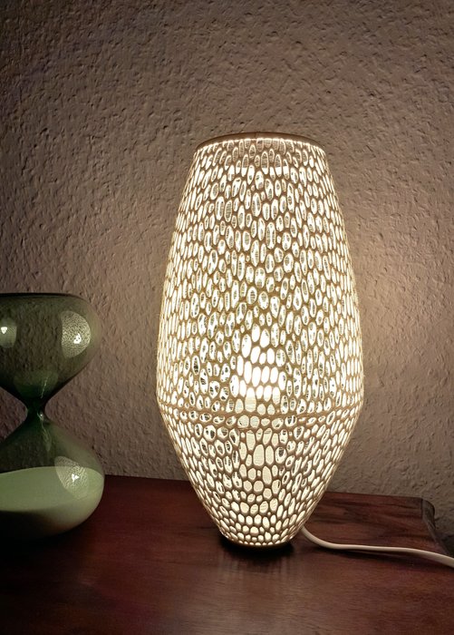 LL16B - Bordlampe - "Corail" - sengelampe - Biopolymer