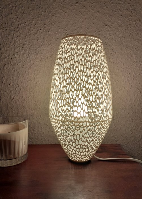 LL16B - Bordlampe - "Corail" - sengelampe - Biopolymer