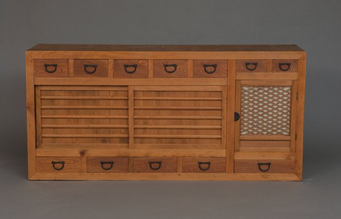 Dressoir i Mizuya-stil - Træ Hinoki cyprestræ Keyaki (Zelkova) træ Sugi (cedertræ) håndsmedet jern - Japan - Meiji-perioden (1868-1912)