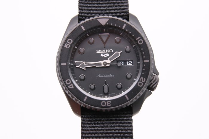 Seiko - Seiko 5 - Ingen mindstepris - SRPD79K1 | 4R36-07G0 | "BLACKOUT" - Mænd - 2011-nu