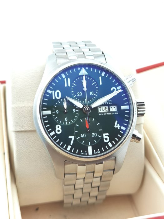 IWC - Pilot’s Watch Chronograph 41 Green - IW388104 - Mænd - 2022