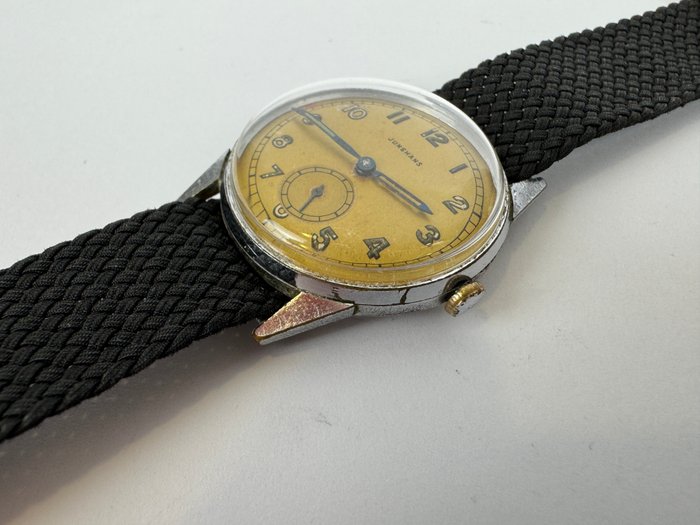 Junghans - Military Style - Ingen mindstepris - Mænd - 1901-1949