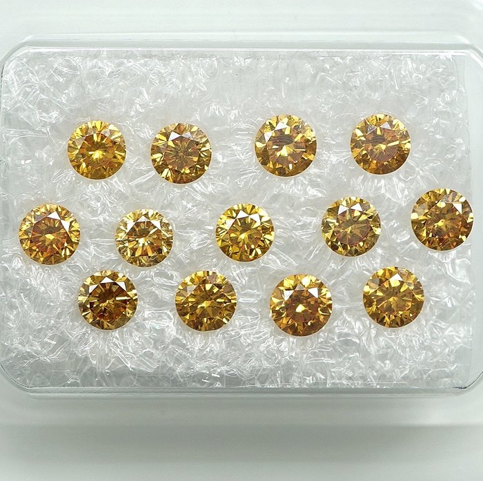 13 pcs Diamant  (Naturfarvet)  - 106 ct Blandet orange - SI1 VS1 - Gem Report Antwerp (GRA)