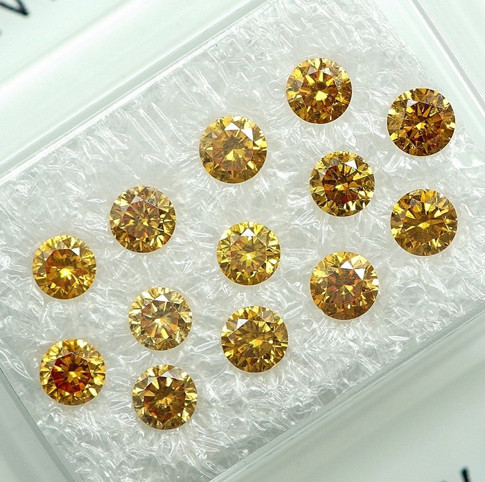 13 pcs Diamant  (Naturfarvet)  - 106 ct Blandet orange - SI1 VS1 - Gem Report Antwerp (GRA)