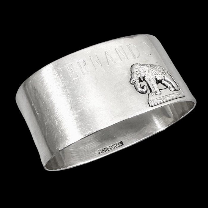 Large oblong sterling silver napkin ring inscribed "Fernando" and decorated with elephant - Serviet ring - .925 sølv