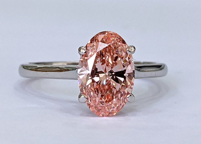 Ingen mindstepris - Forlovelsesring - 14 karat Hvidguld -  184ct tw Lyserød Diamant (Laboratoriedyrket diamant i fancy farver) - FANCY VIVID PINK IGI