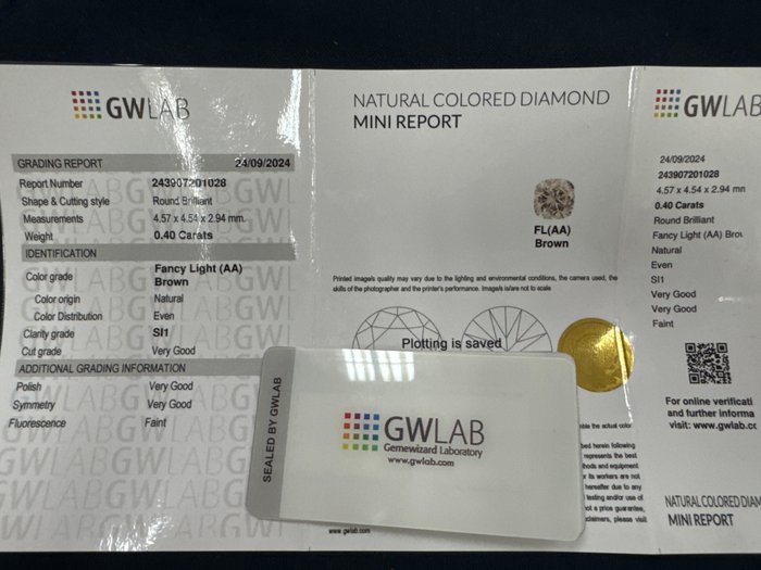 Ingen mindstepris - 1 pcs Diamant  (Naturfarvet)  - 0.40 ct - Rund - Fancy light Brun - SI1 - Gemewizard Gemological Laboratory (GWLab)