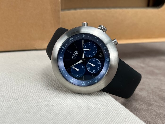 Ikepod - Chronopod Chronograph Date - Ingen mindstepris - C006-IS-LB - Mænd - 2011-nu