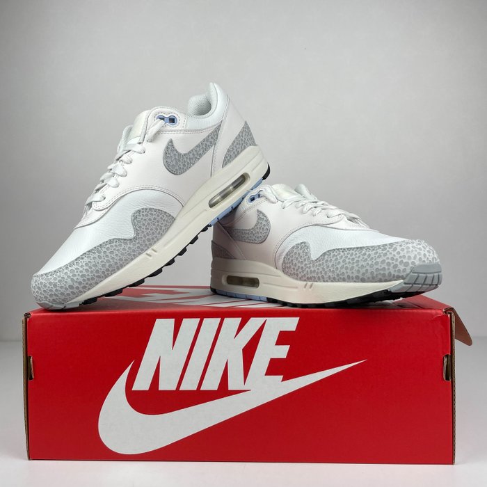 Nike - Sneakers - Størelse: Shoes / EU 43