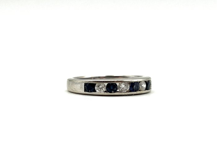 Ingen mindstepris - Ring - 18 kraat Hvidguld -  020ct tw Diamant (Natur)  - Safir