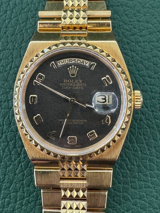 Rolex - Day-Date - 19028 - Unisex - 1980-1989