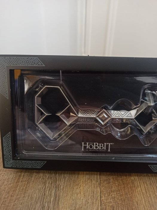 The Hobbit, 1/1 Key to Erebor (cast in metal, mint condition)