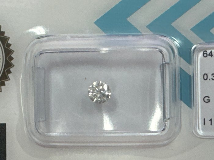 Ingen mindstepris - 1 pcs Diamant  (Natur)  - 030 ct - Rund - G - I1 - International Gemological Institute (IGI)