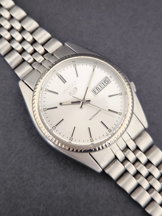 Seiko - Seiko 5 Oyster Fluted Bezel - Ingen mindstepris - 7S26-0500 - Mænd - 1980-1989