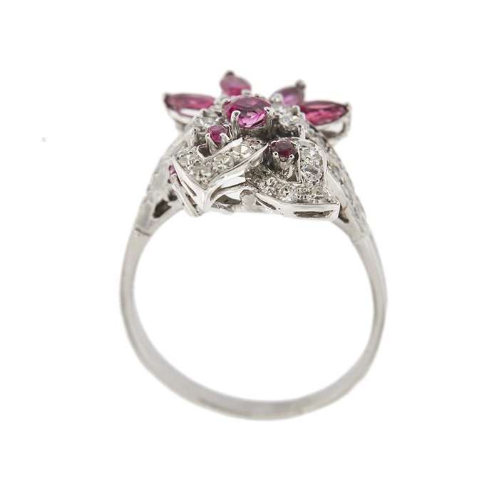 Ring - 18 kraat Hvidguld -  0.75ct. tw. Diamant - Rubin