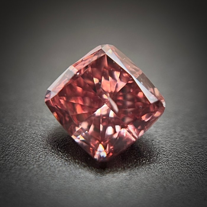 1 pcs Diamant - 031 ct - Pude - fancy dyb brun pink - Ikke nævnt i certifikat