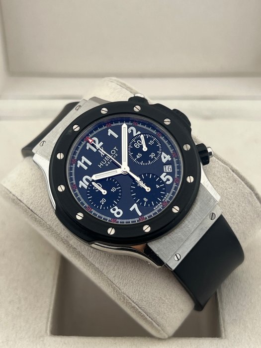 Hublot - Super B Classic Chronograph - B 1926.10 - Mænd - 2011-nu