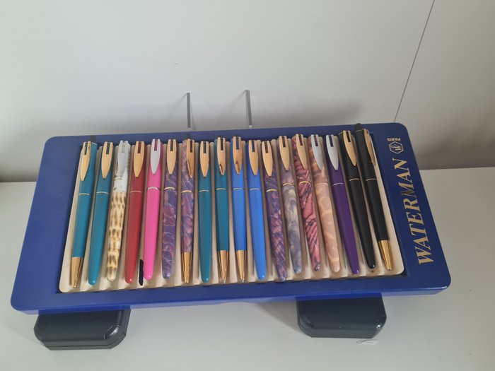 Waterman - Lot de 18 stylos modèle Reflex  (stylo à plume et stylo à bille) - Pennesæt