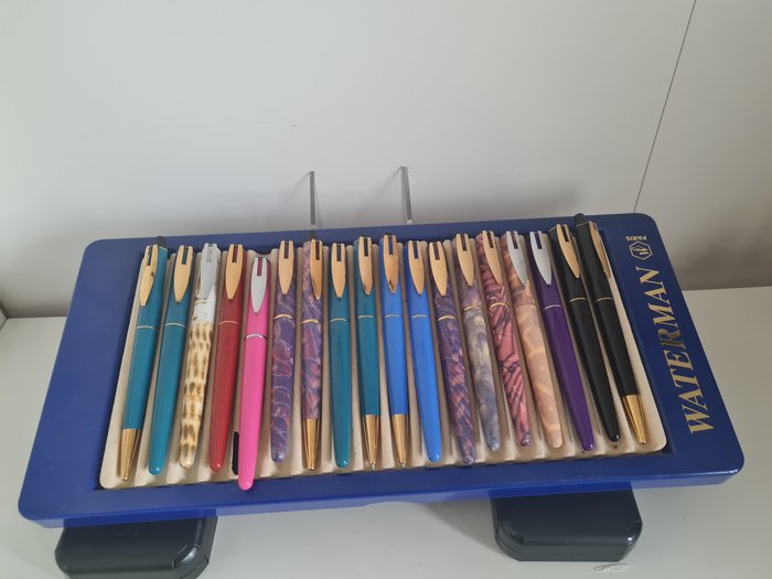 Waterman - Lot de 18 stylos modèle Reflex  (stylo à plume et stylo à bille) - Pennesæt