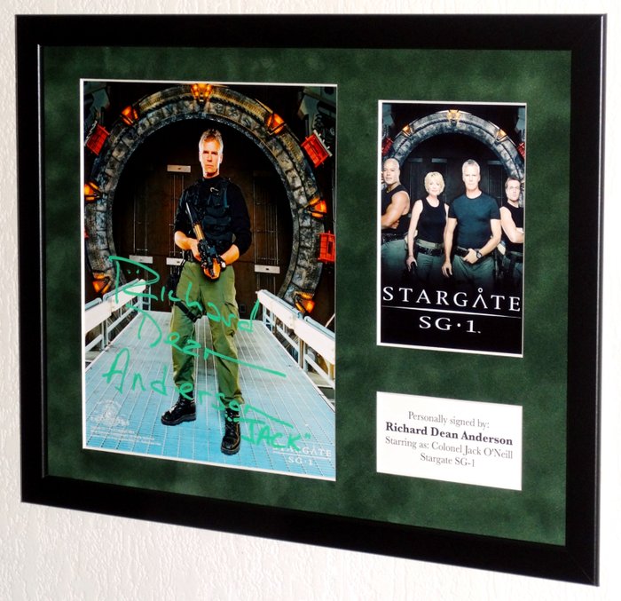 Stargate SG-1 - TV - Richard Dean Anderson (Jack O'Neill) Premium Framed signed COA  Photo signing session